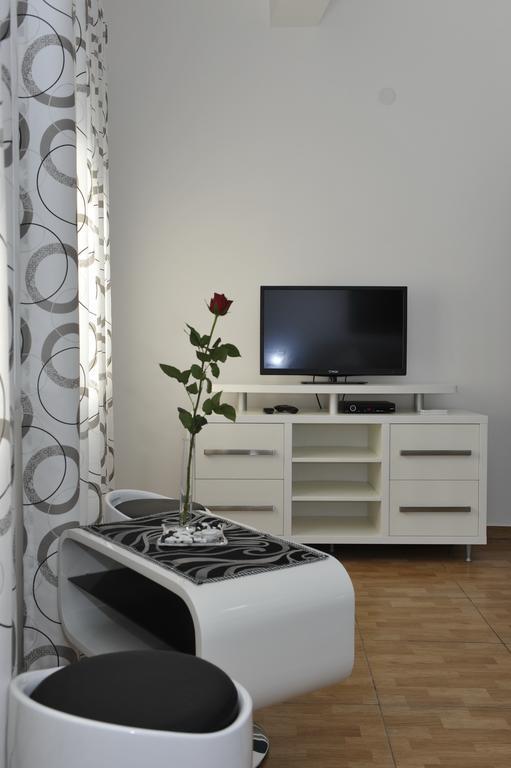 Apartment Jovana Nikšić Rom bilde