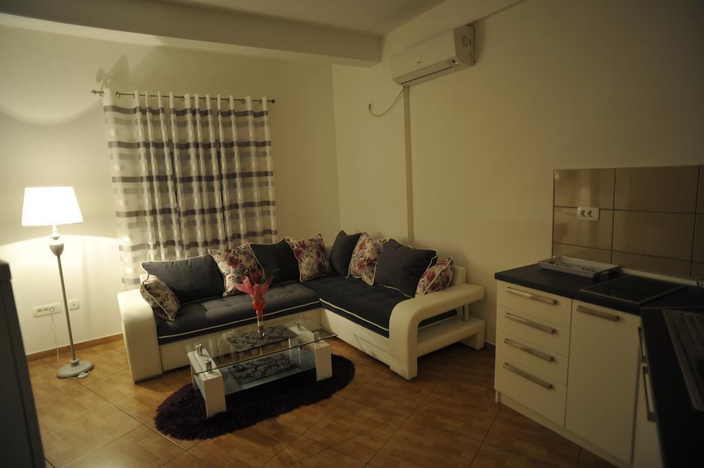 Apartment Jovana Nikšić Rom bilde