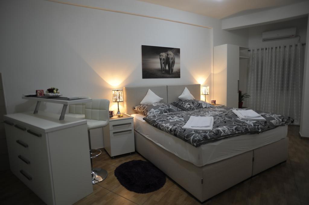 Apartment Jovana Nikšić Rom bilde